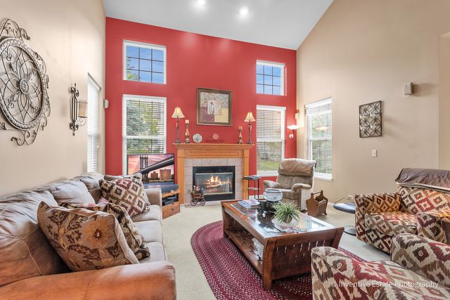 6096 Russell Drive, Hoffman Estates, IL 60192