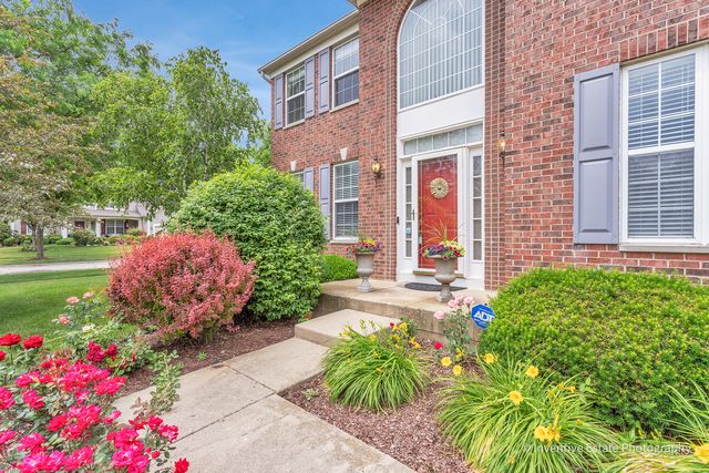 6096 Russell Drive, Hoffman Estates, IL 60192