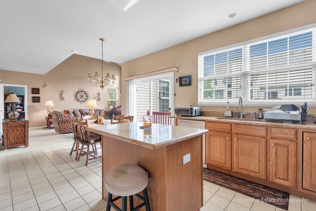 6096 Russell Drive, Hoffman Estates, IL 60192