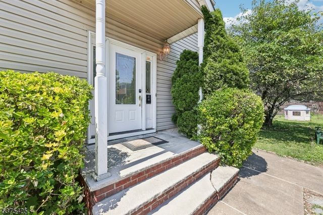 45 Katz Ave, Paterson City, NJ 07522