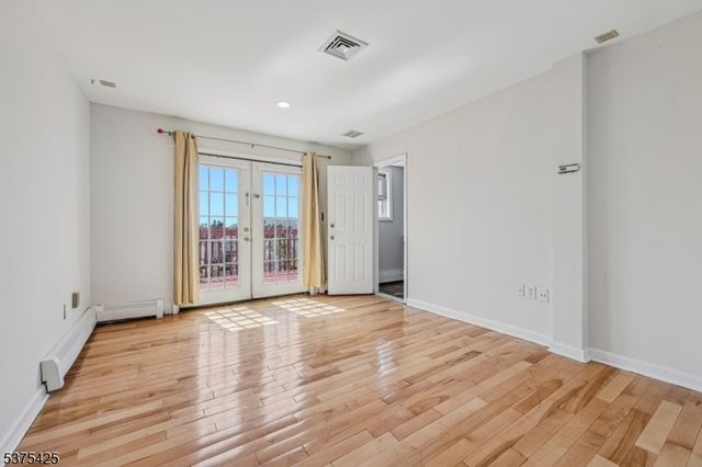 45 Katz Ave, Paterson City, NJ 07522