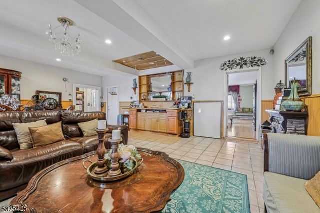 45 Katz Ave, Paterson City, NJ 07522