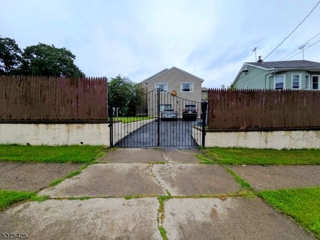 45 Katz Ave, Paterson City, NJ 07522