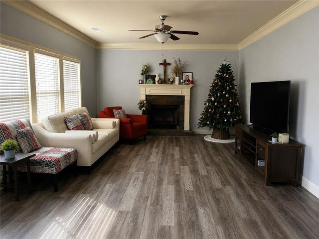 2526 Olney Falls Drive, Braselton, GA 30517