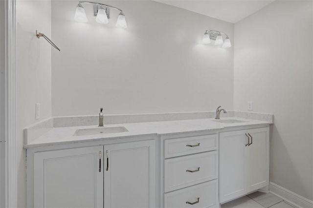 1335 S Chateau Circle, Lake Charles, LA 70605