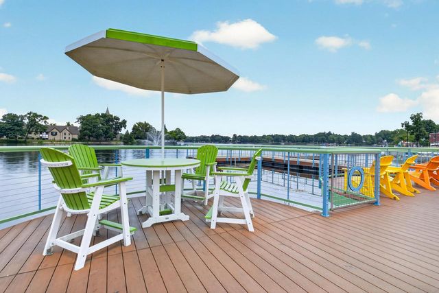 415 N Oakwood AVENUE, Oconomowoc, WI 53066