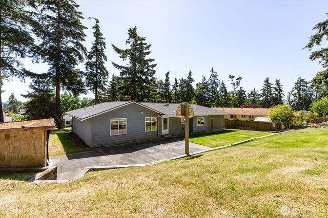 2473 Olympic Drive, Oak Harbor, WA 98277