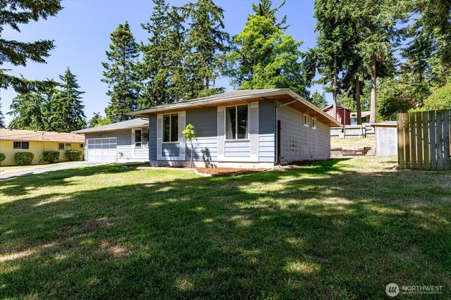 2473 Olympic Drive, Oak Harbor, WA 98277