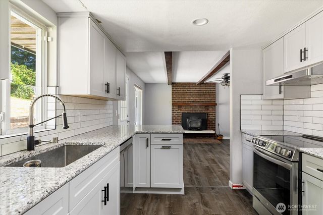 2473 Olympic Drive, Oak Harbor, WA 98277