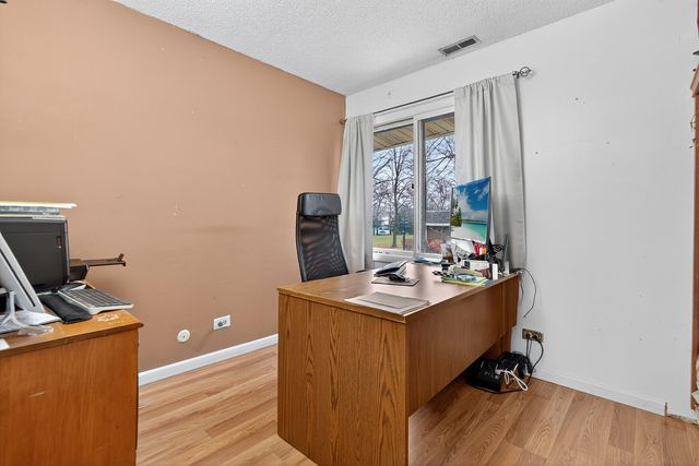 5525 Pebblebeach Drive, Hanover Park, IL 60133