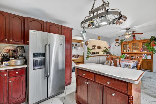 5525 Pebblebeach Drive, Hanover Park, IL 60133