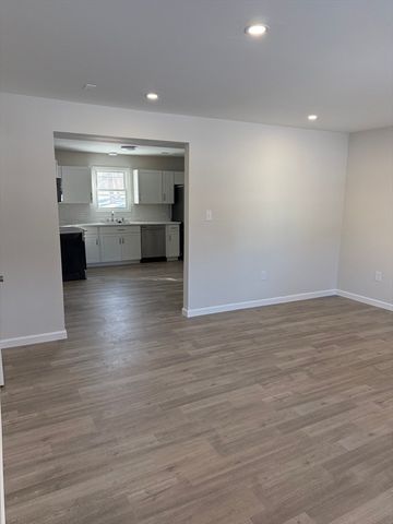 23 Bentley Cir 23, Methuen, MA 01844