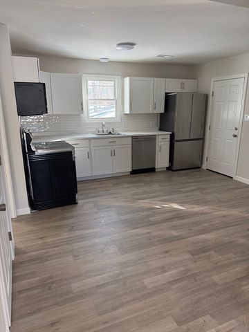 23 Bentley Cir 23, Methuen, MA 01844