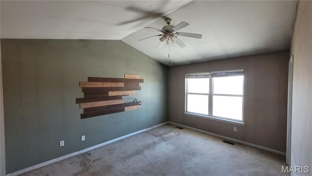 25 Owls Rest Court, Winfield, MO 63389