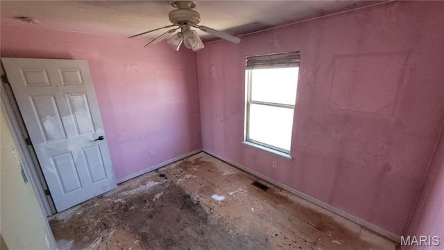 25 Owls Rest Court, Winfield, MO 63389