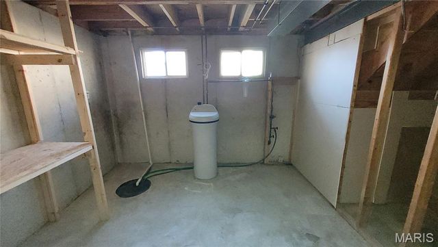 25 Owls Rest Court, Winfield, MO 63389