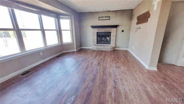 25 Owls Rest Court, Winfield, MO 63389