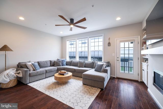 1209 BERRY ST, Baltimore, MD 21211