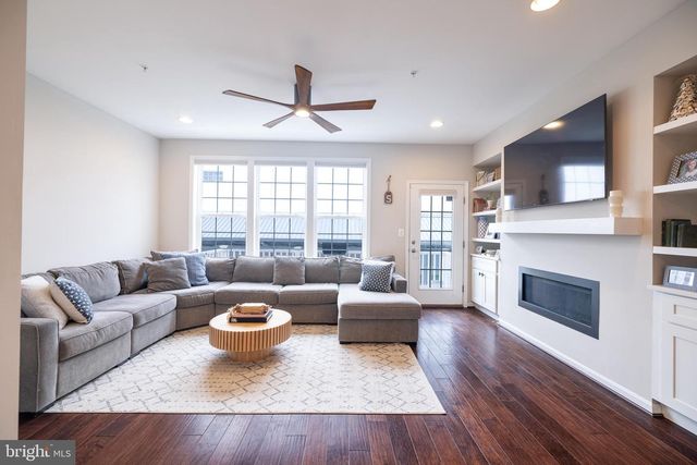 1209 BERRY ST, Baltimore, MD 21211