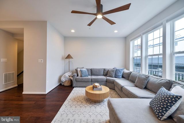 1209 BERRY ST, Baltimore, MD 21211