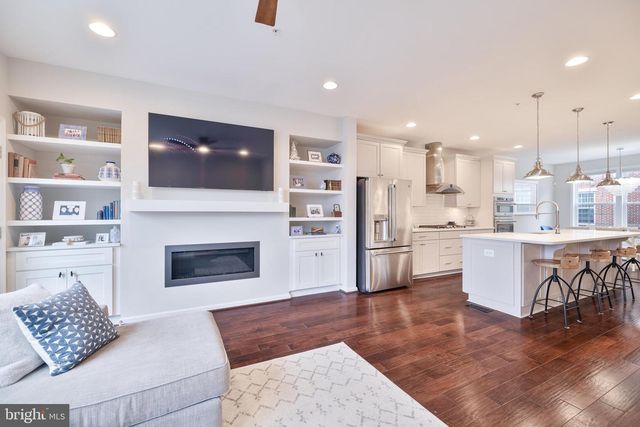 1209 BERRY ST, Baltimore, MD 21211