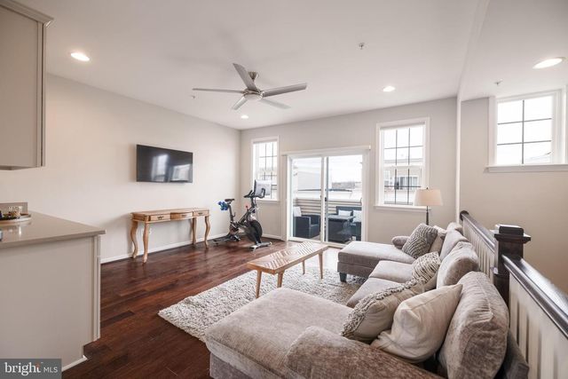 1209 BERRY ST, Baltimore, MD 21211