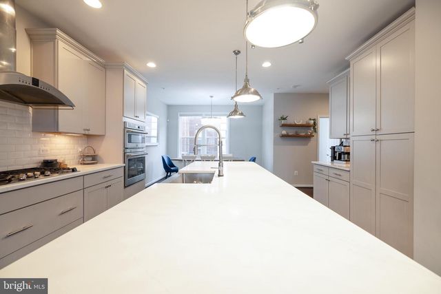 1209 BERRY ST, Baltimore, MD 21211