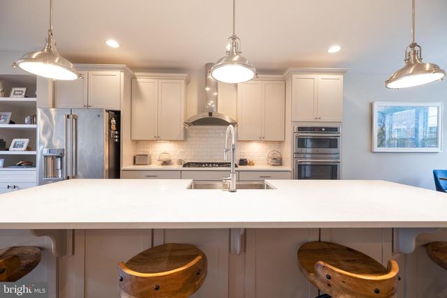 1209 BERRY ST, Baltimore, MD 21211