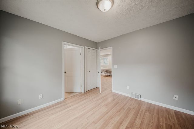 2821 Nesmith Lake Boulevard, Akron, OH 44314