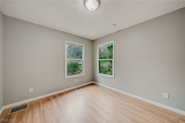 2821 Nesmith Lake Boulevard, Akron, OH 44314