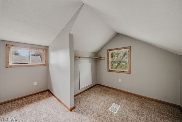 2821 Nesmith Lake Boulevard, Akron, OH 44314