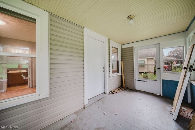 2821 Nesmith Lake Boulevard, Akron, OH 44314