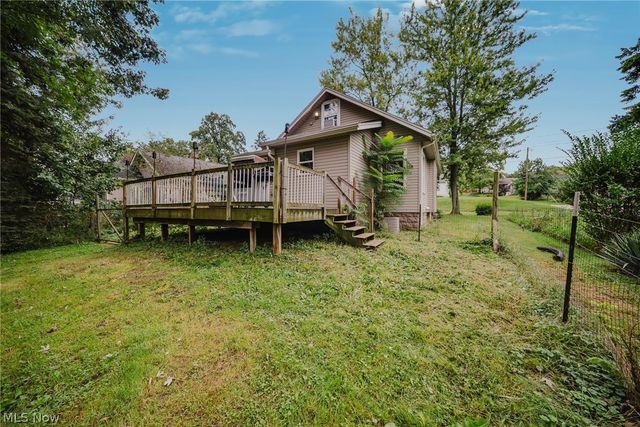 2821 Nesmith Lake Boulevard, Akron, OH 44314