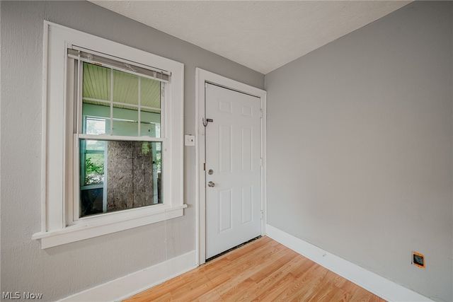 2821 Nesmith Lake Boulevard, Akron, OH 44314