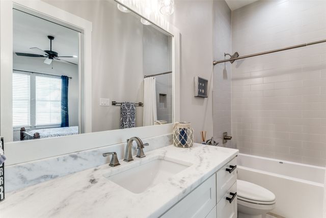 1757 Country Club Road, Bowie, TX 76230