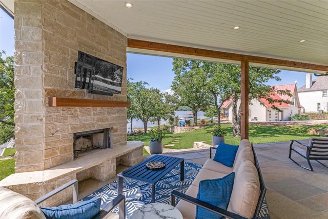 1757 Country Club Road, Bowie, TX 76230