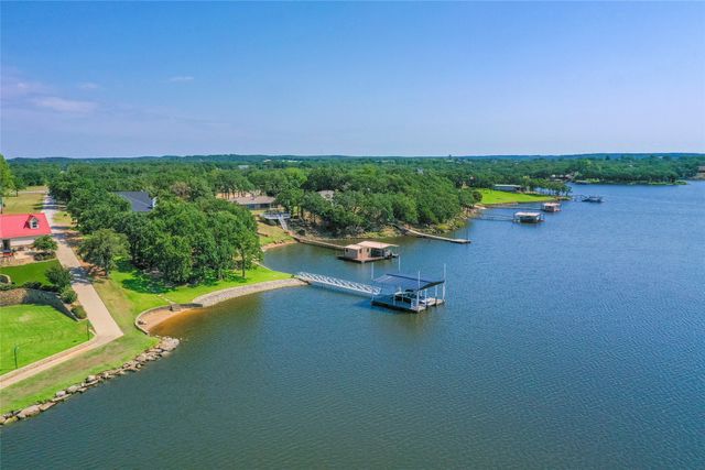 1757 Country Club Road, Bowie, TX 76230