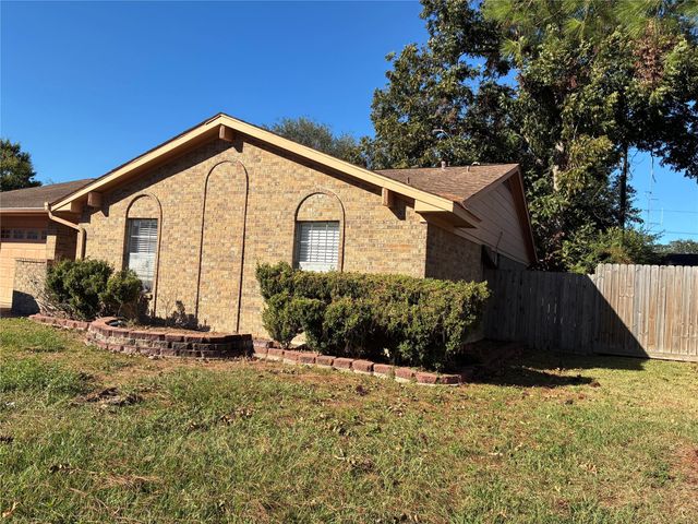 4223 Yosemite Drive, Pasadena, TX 77504