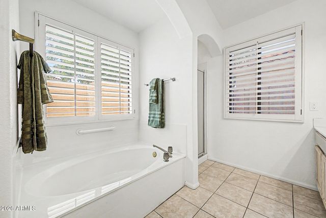 246 E VAUGHN Avenue, Gilbert, AZ 85234