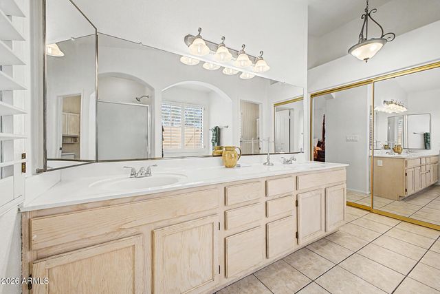 246 E VAUGHN Avenue, Gilbert, AZ 85234