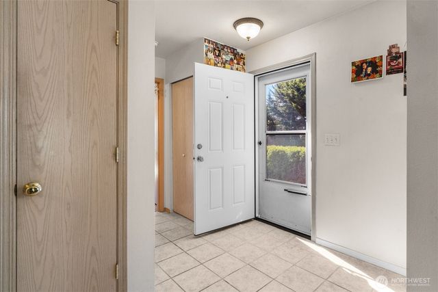 6937 Jericho Ln SW, Olympia, WA 98512