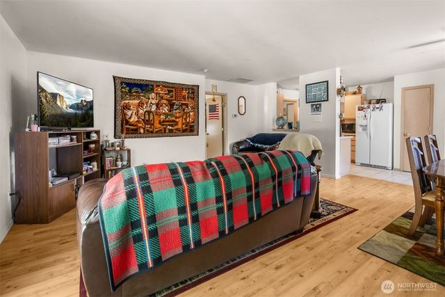 6937 Jericho Ln SW, Olympia, WA 98512