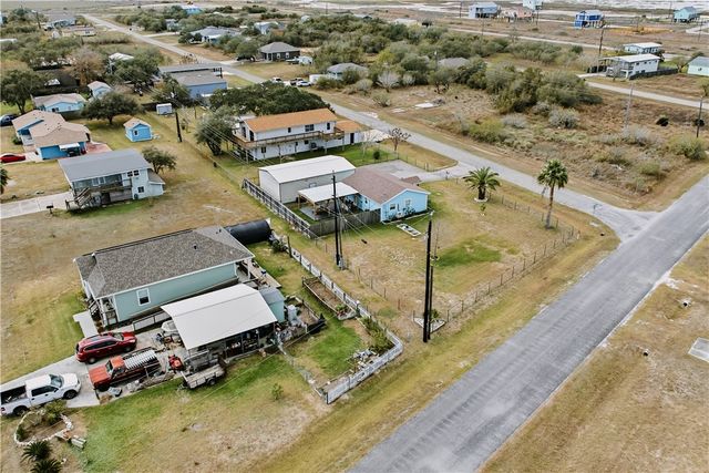 117 Pompano Dr, Rockport, TX 78382