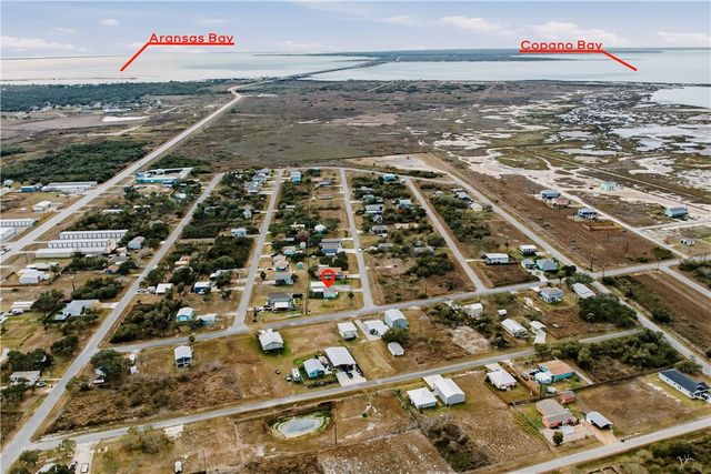 117 Pompano Dr, Rockport, TX 78382