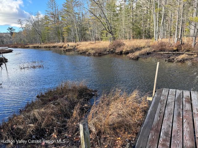 125 W Stoner Lake Road, Caroga, NY 12032