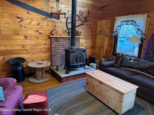 125 W Stoner Lake Road, Caroga, NY 12032