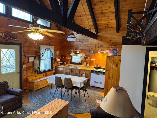 125 W Stoner Lake Road, Caroga, NY 12032