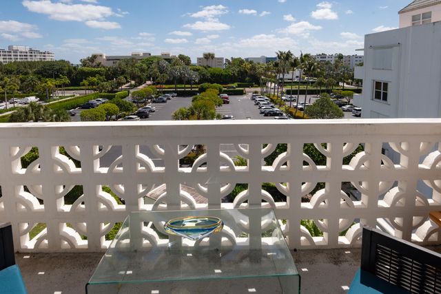 2840 S Ocean Boulevard Unit 517, Palm Beach, FL 33480