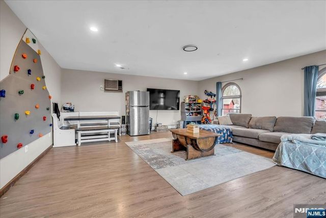 40 Alvin Road, West Milford, NJ 07480