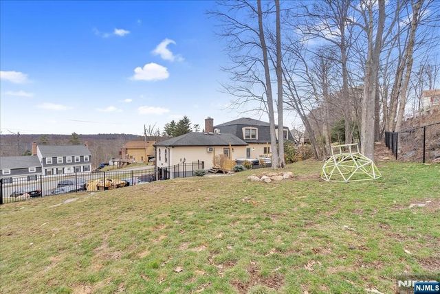 40 Alvin Road, West Milford, NJ 07480